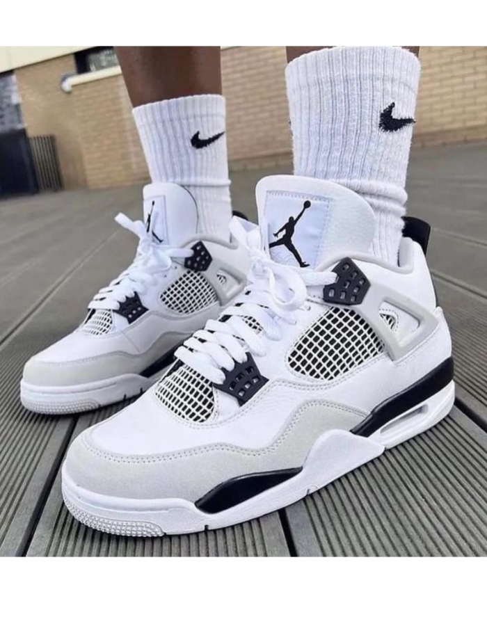  Nike Air Jordan 4 Retro “Military Black” 